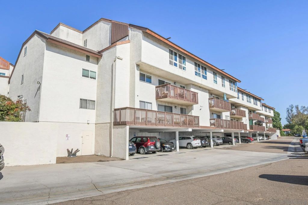 Photo of 6191 Rancho Mission Rd #315, San Diego, CA 92108 (MLS # 250042736)