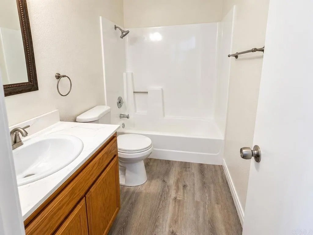 2608 Broadway 4