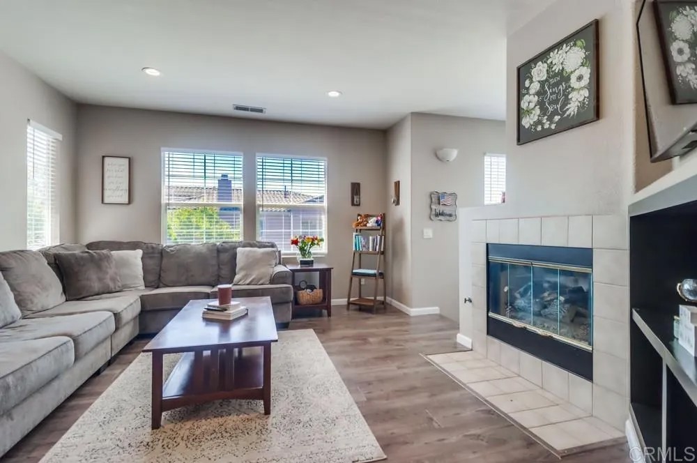 779 Caminito Francisco 1