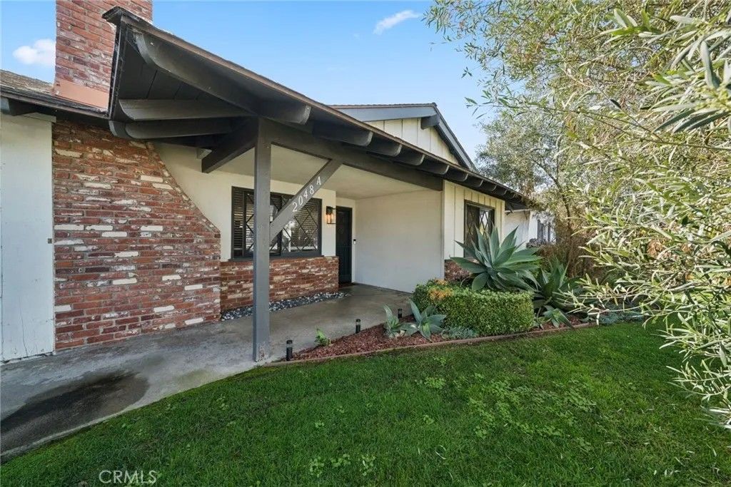 Photo of 2048 Garden Lane, Costa Mesa, CA 92627 (MLS # NP26046194)