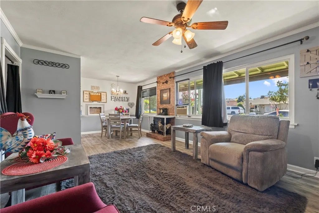 128 N Walnuthaven Drive