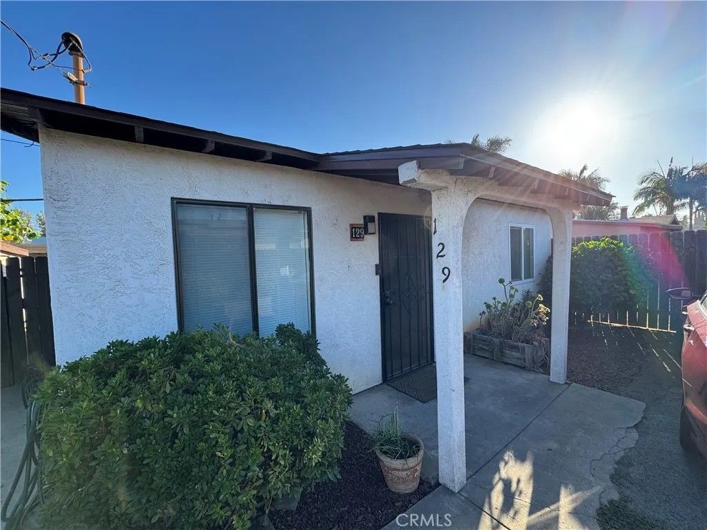 Photo of 129 Smilax Rd, #31 Rd, Vista, CA 92081 (MLS # SW25215151)