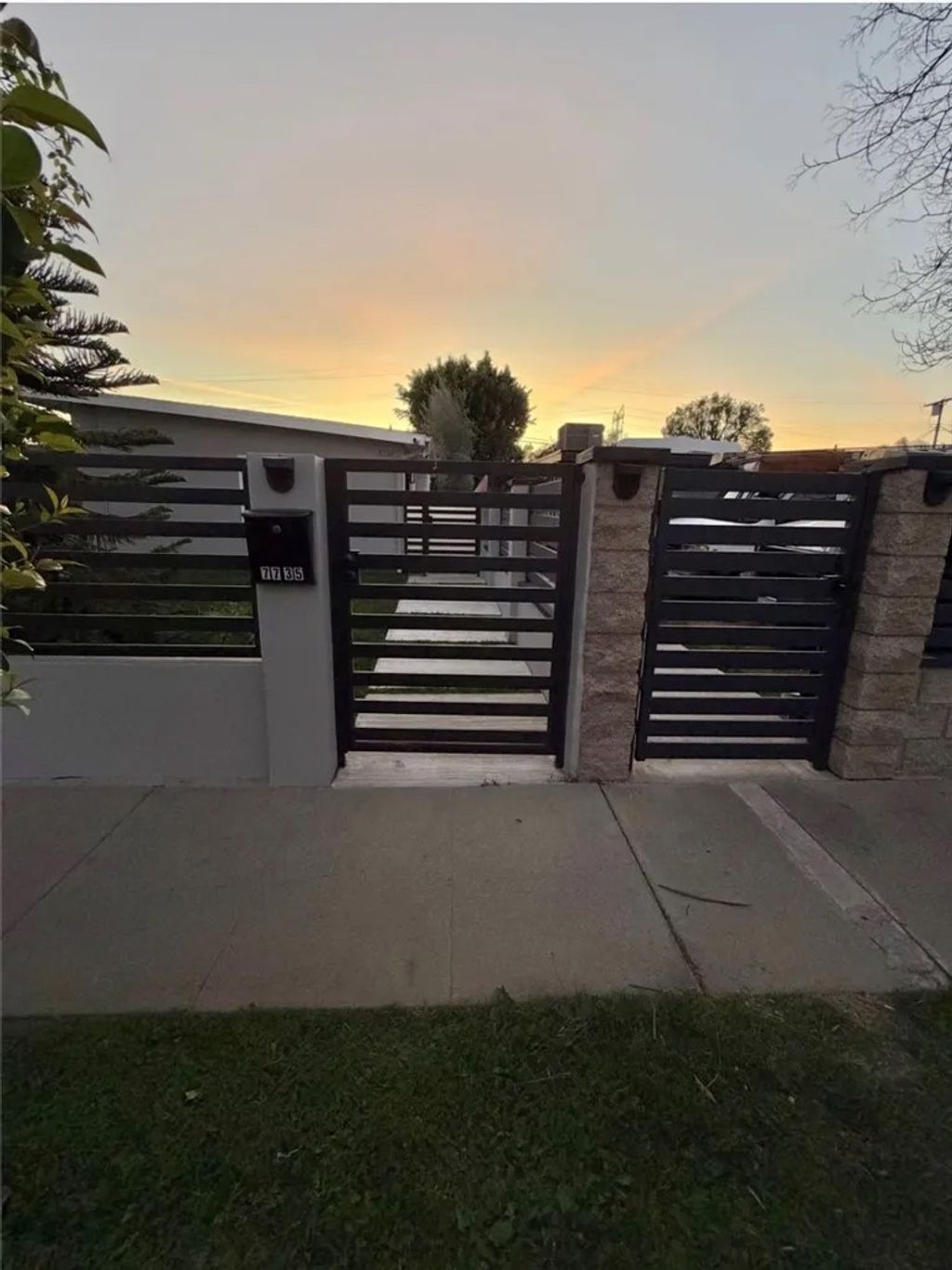 Photo of 7735 Rhea Avenue, Reseda, CA 91335 (MLS # SR26062934)