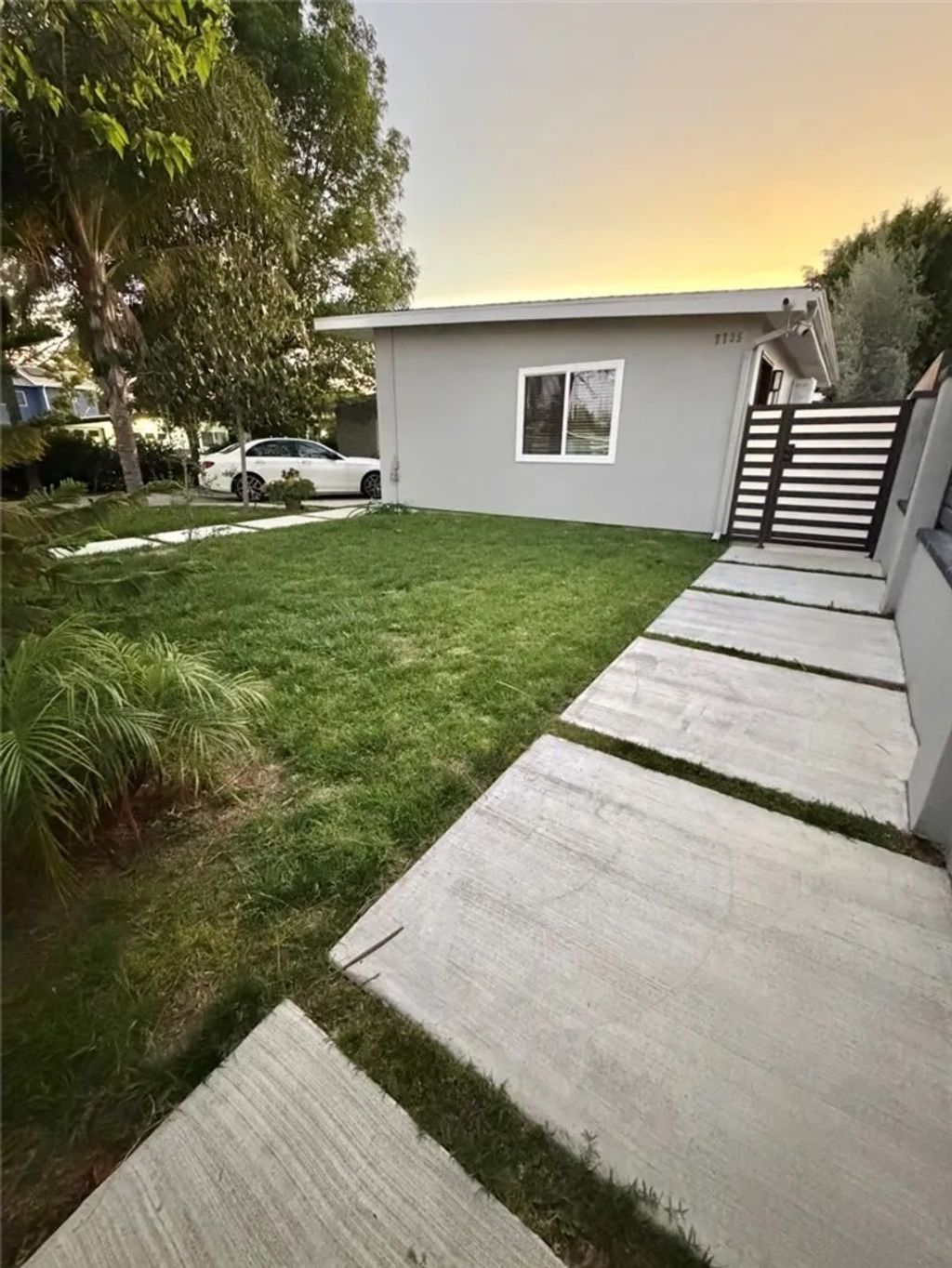 Photo of 7735 Rhea Avenue, Reseda, CA 91335 (MLS # SR26062934)