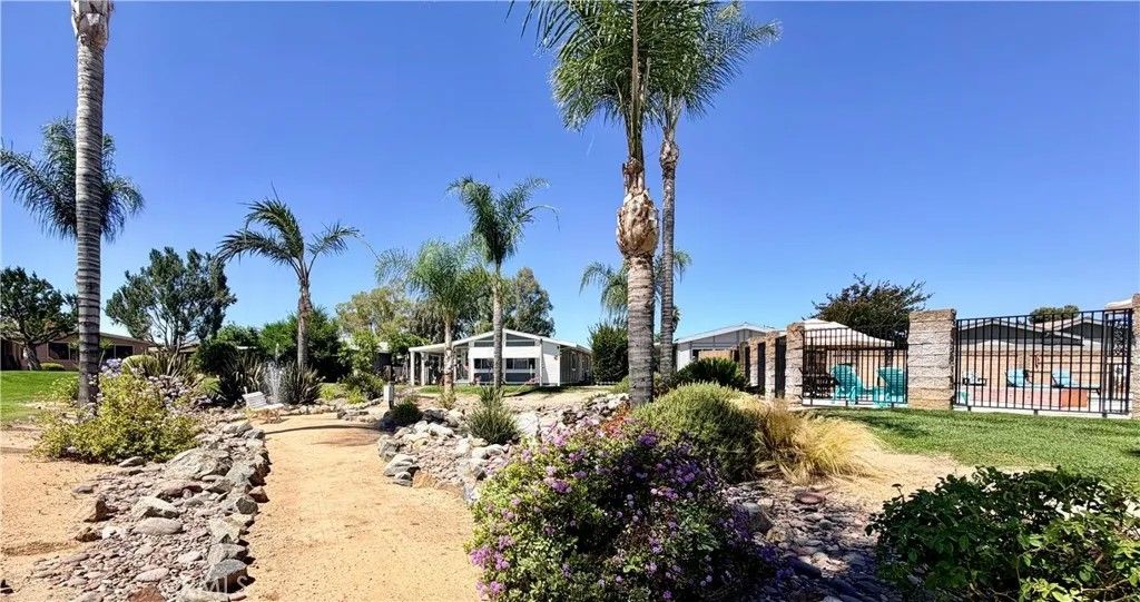 Photo of 1392 Lodgepole Drive, Hemet, CA 92545 (MLS # SW26122469)