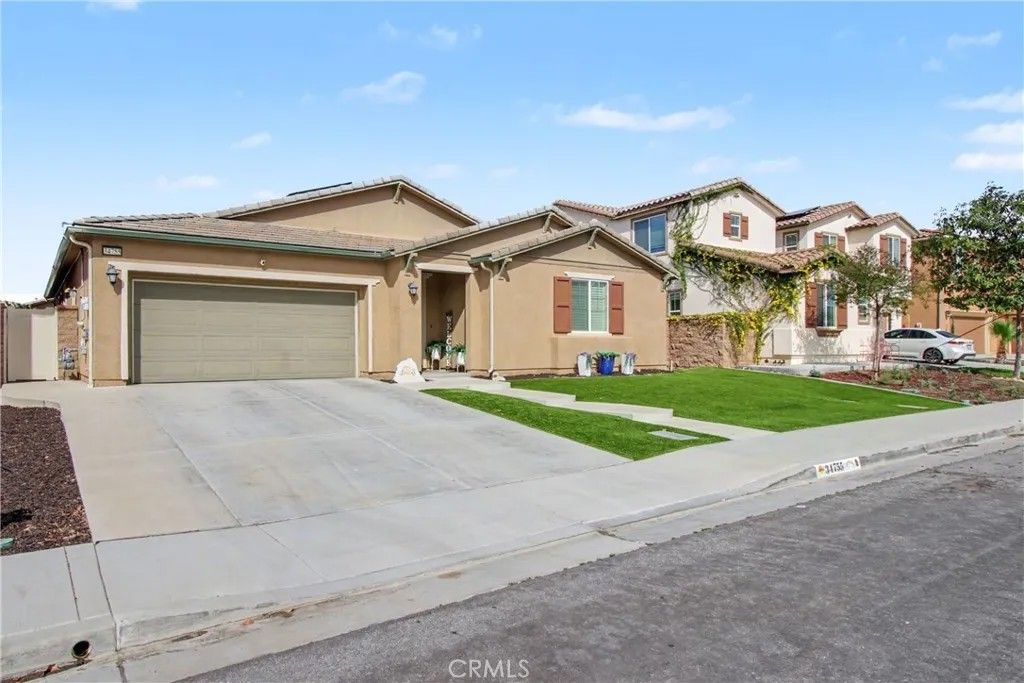 Photo of 34755 Myoporum Ln, Murrieta, CA 92563 (MLS # SW26069579)