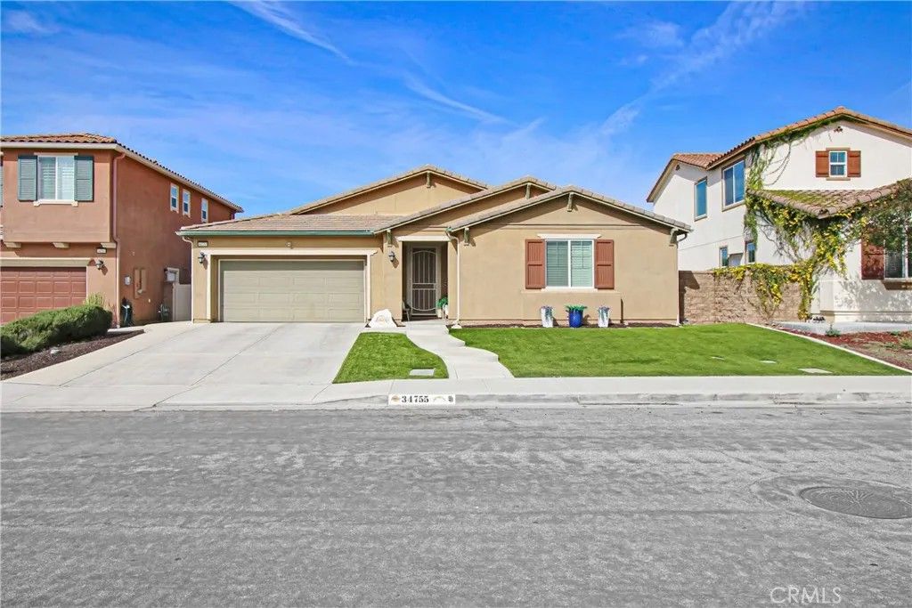 Photo of 34755 Myoporum Ln, Murrieta, CA 92563 (MLS # SW26069579)