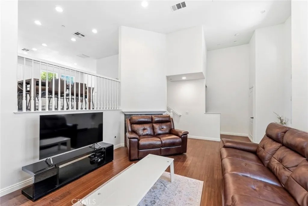 2043 Owens Drive