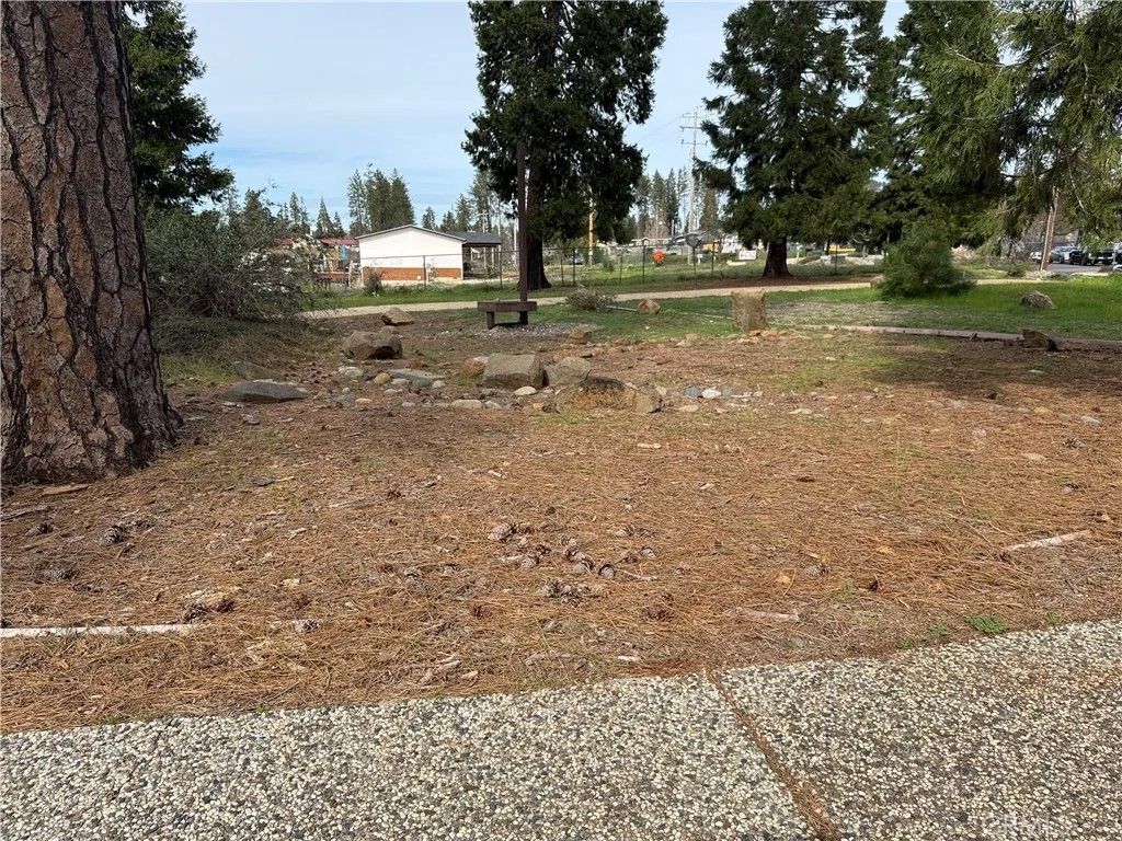 Photo of 6835 Pentz Rd, Paradise, CA 95969 (MLS # SN26044043)