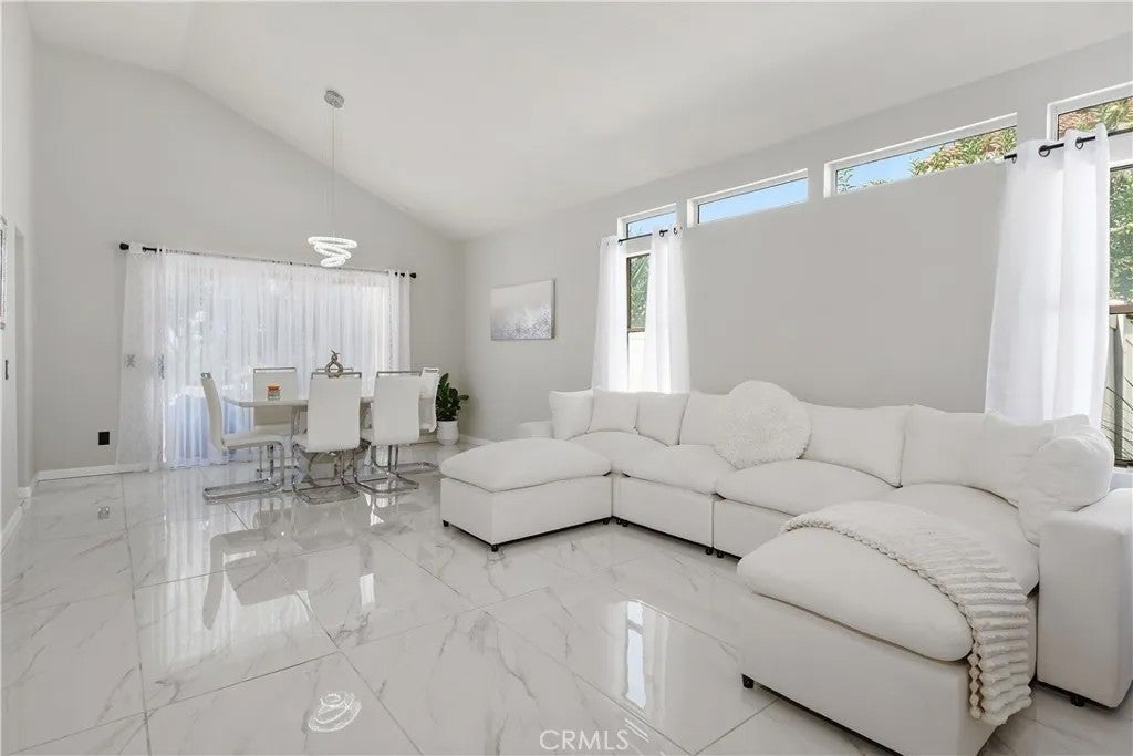 Photo of 29253 Greenbrier Place, Highlands, CA 92346 (MLS # IV26165043)
