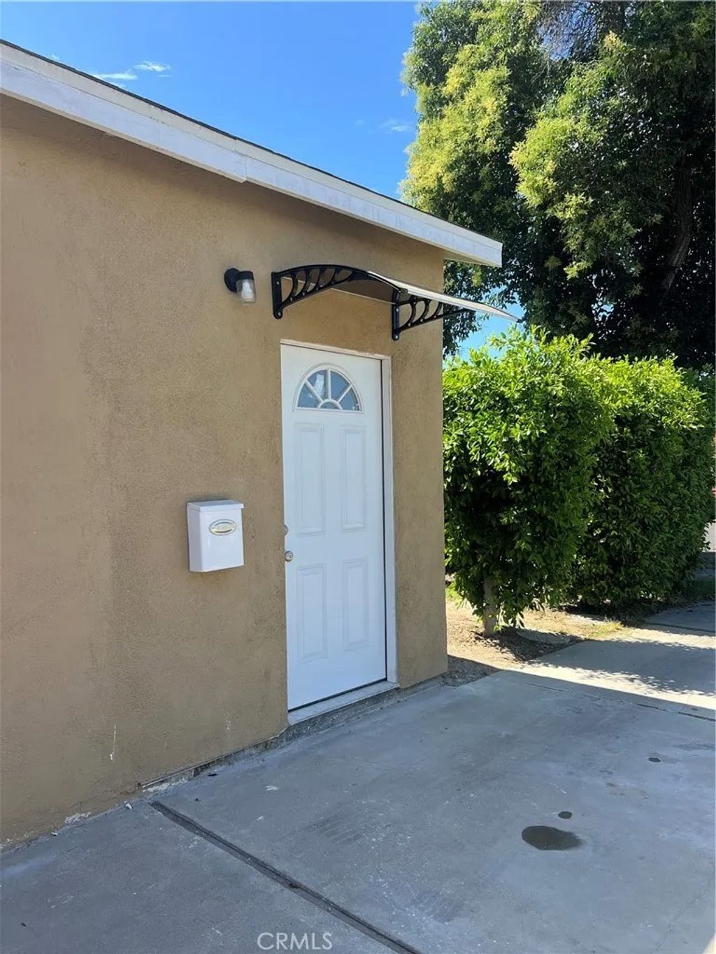 Photo of 18740 Valerio St, Reseda, CA 91335 (MLS # SR25273012)