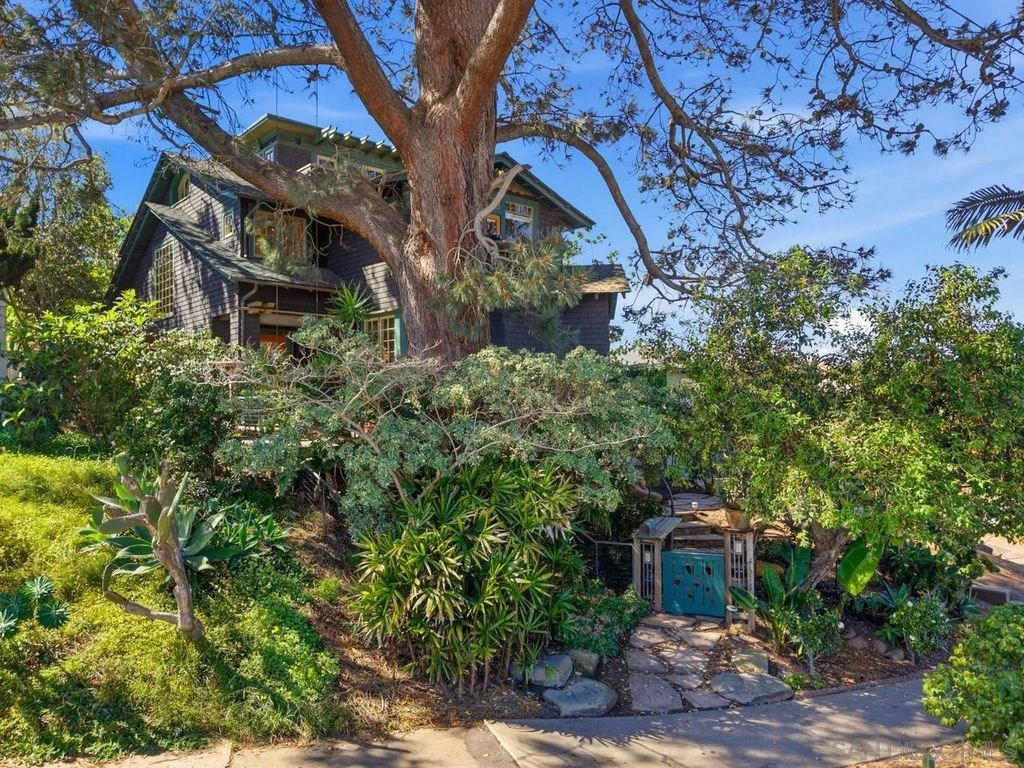 Photo of 4511 Santa Cruz Avenue, San Diego, CA 92107 (MLS # 260005055)