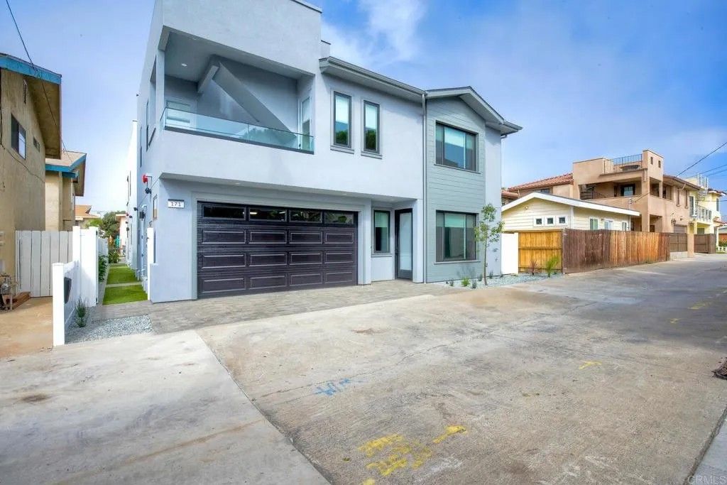 Photo of 171 Evergreen Ave, Imperial Beach, CA 91932 (MLS # PTP2507177)