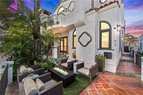 Photo of 215 Glendora Ave, Long Beach, CA 90803 (MLS # OC26037028)