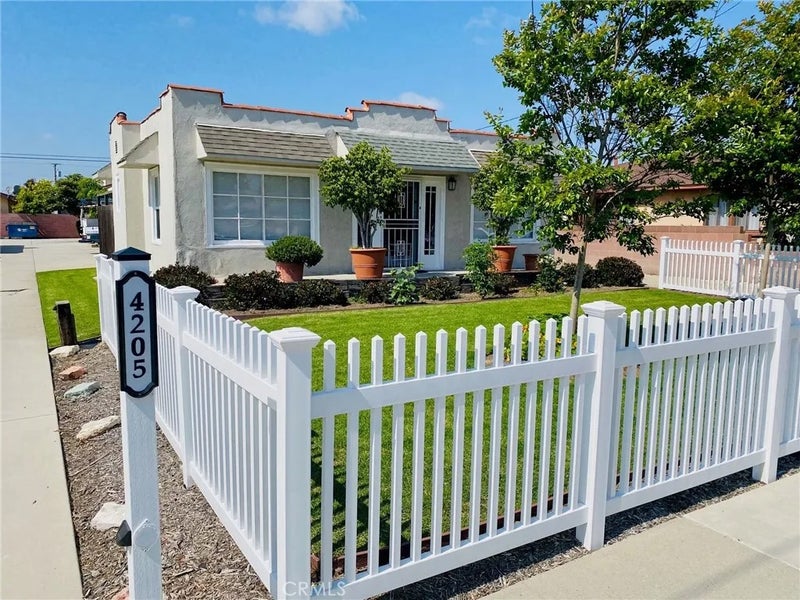 4209 W 139th