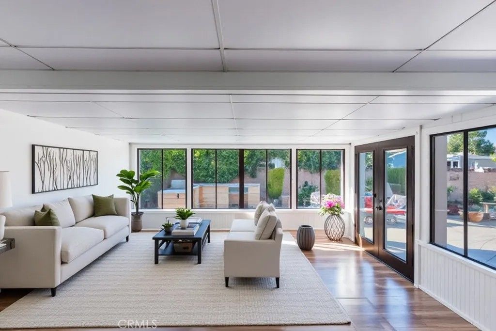 Photo of 6563 Bianca, Van Nuys, CA 91406 (MLS # SR26014999)