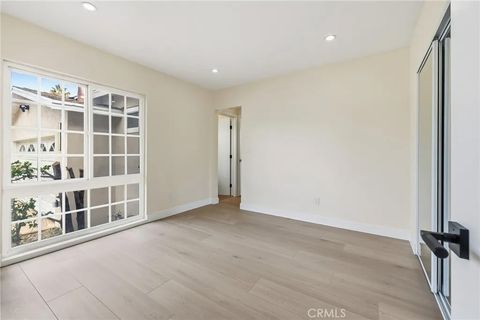 Tiny photo for 9233 Swinton Avenue, North Hills, CA 91343 (MLS # SR25273262)
