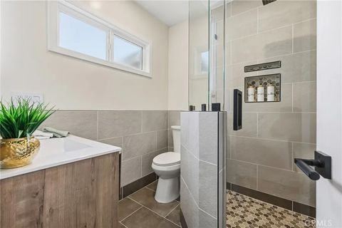 Tiny photo for 9233 Swinton Avenue, North Hills, CA 91343 (MLS # SR25273262)