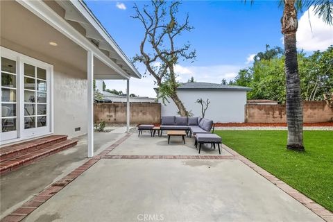 Tiny photo for 9233 Swinton Avenue, North Hills, CA 91343 (MLS # SR25273262)