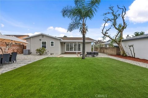 Tiny photo for 9233 Swinton Avenue, North Hills, CA 91343 (MLS # SR25273262)