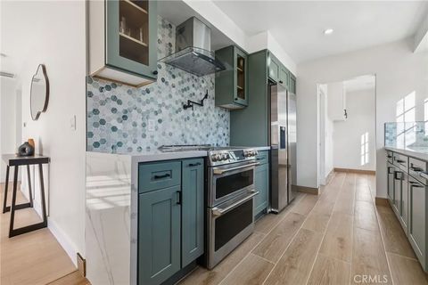 Tiny photo for 9233 Swinton Avenue, North Hills, CA 91343 (MLS # SR25273262)