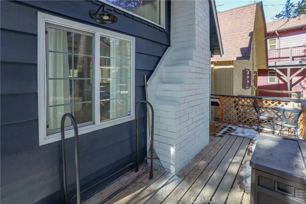 Photo of 325 Hilltop Lane, Big Bear Lake, CA 92314 (MLS # SB26002371)