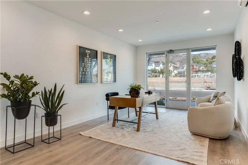 1194 Tiburon Way