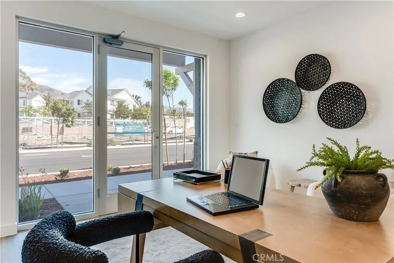 1194 Tiburon Way