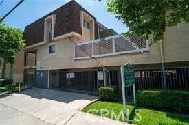 1910 N Spurgeon