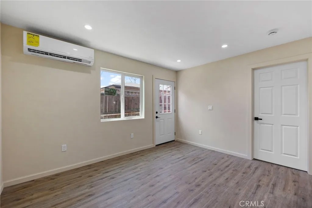 543 N Barbara