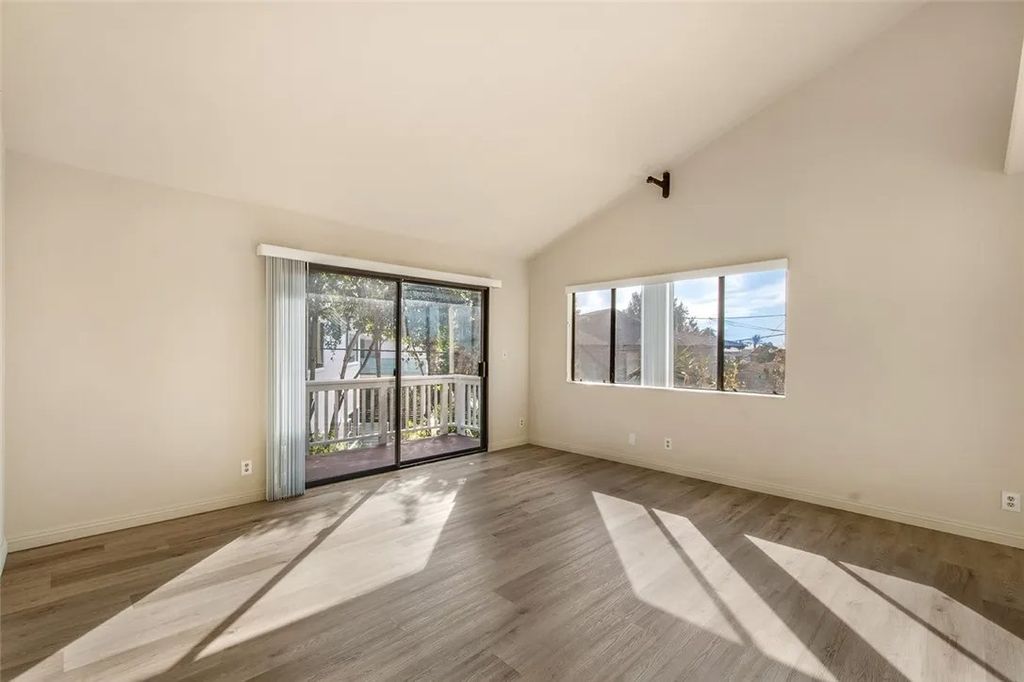 Photo of 325 ENCINO Lane #B, San Clemente, CA 92673 (MLS # OC25270837)