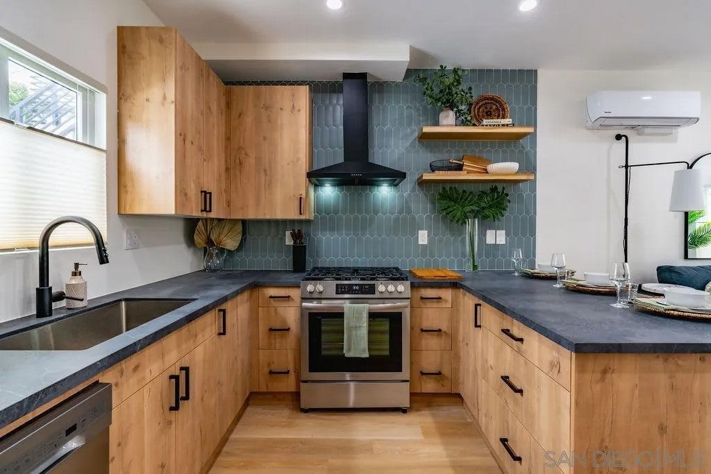 725 Pennsylvania Ave 727-1