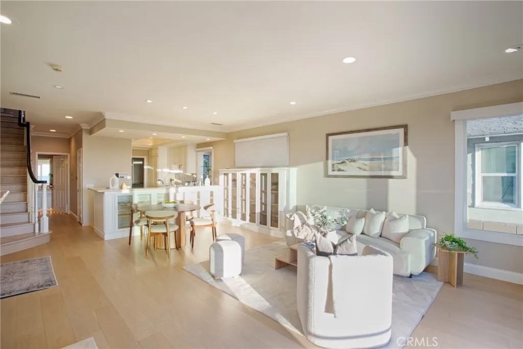 2712 W Oceanfront