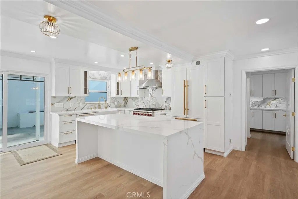 Photo of 1828 Benedict Canyon Drive, Beverly Hills, CA 90210 (MLS # SR26007318)
