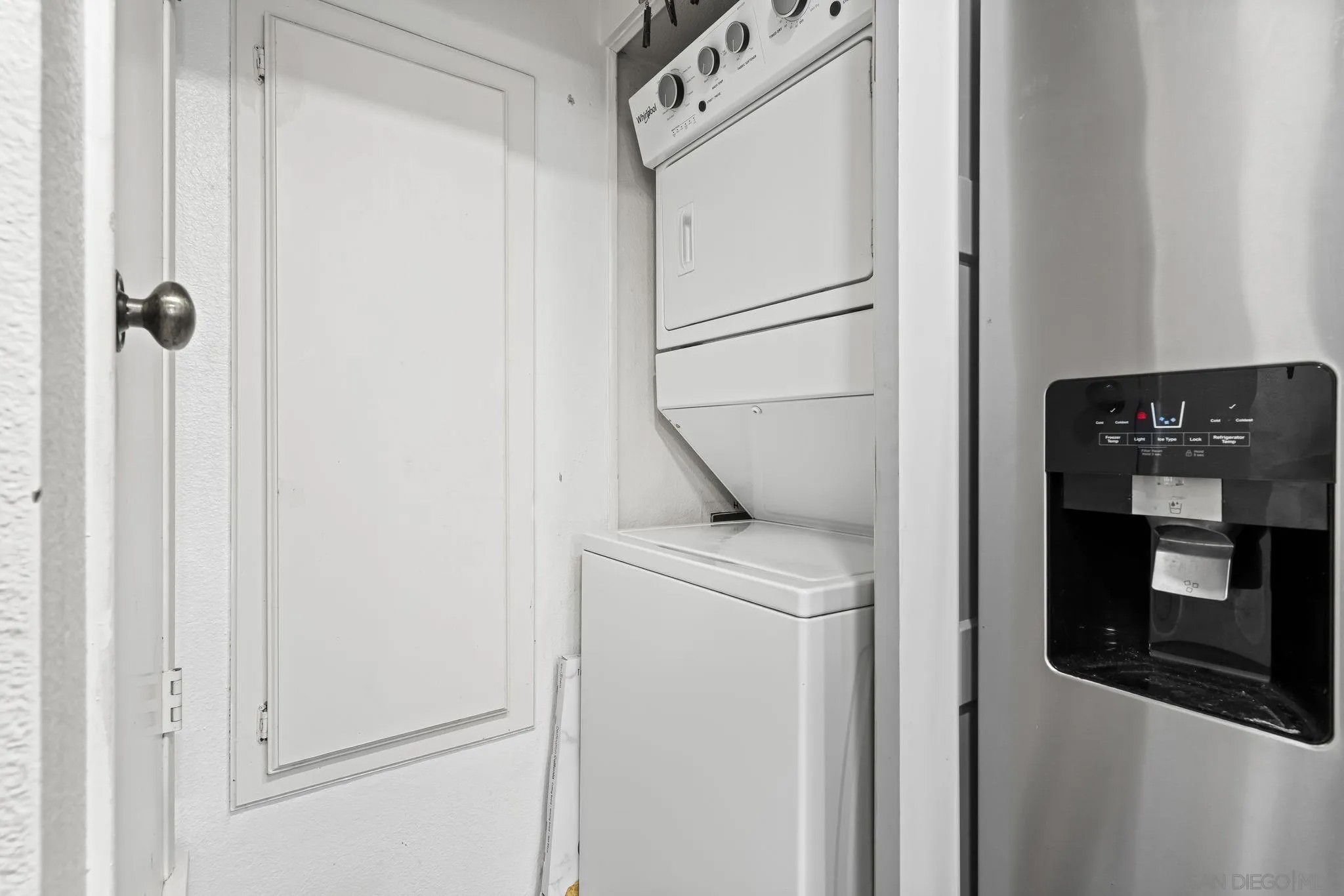 2085 Lakeridge Cir 203