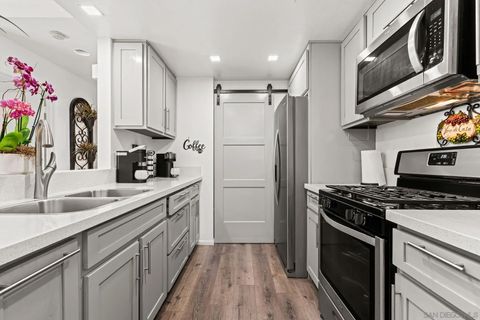 2085 Lakeridge Cir 203 Chula Vista CA 91913