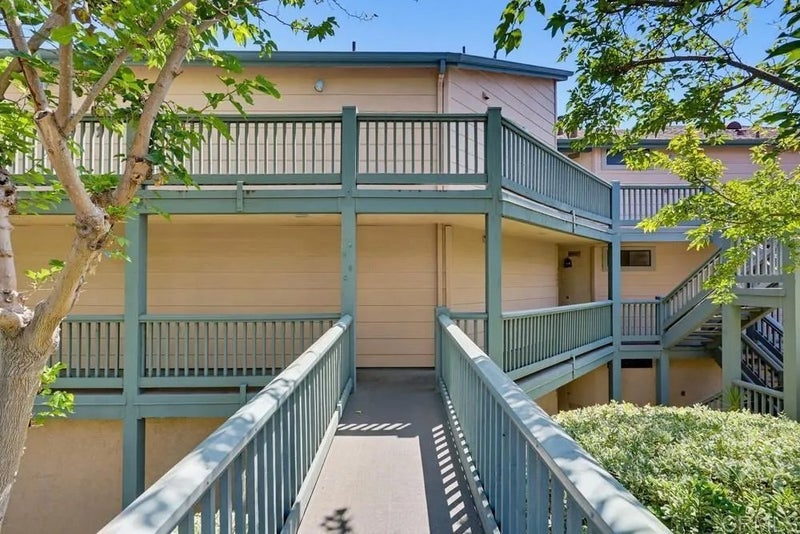 3045 Blue Oak Court