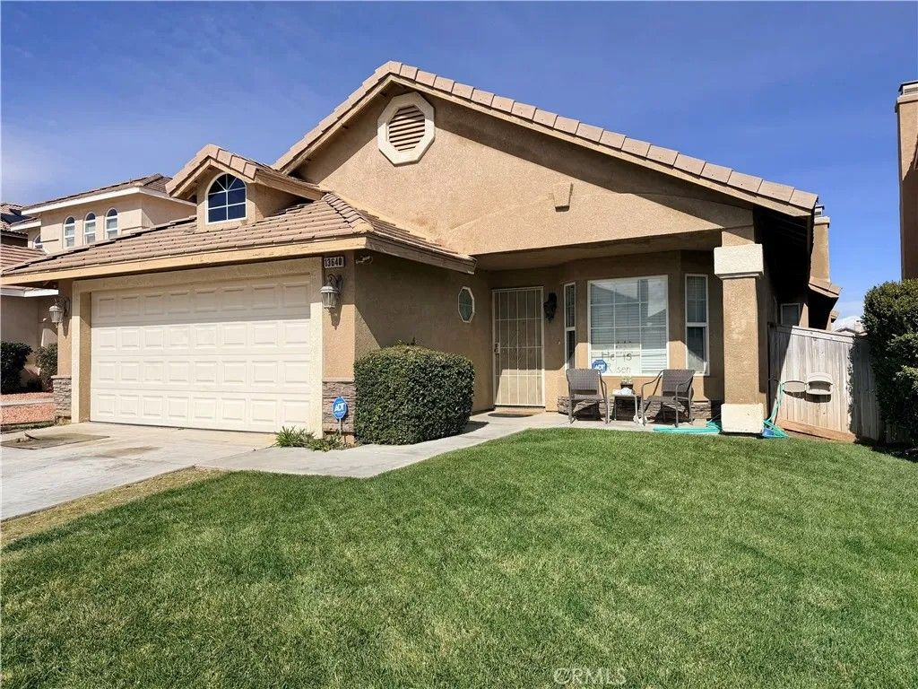 Photo of 13640 Summit View Street, Hesperia, CA 92344 (MLS # HD26035950)