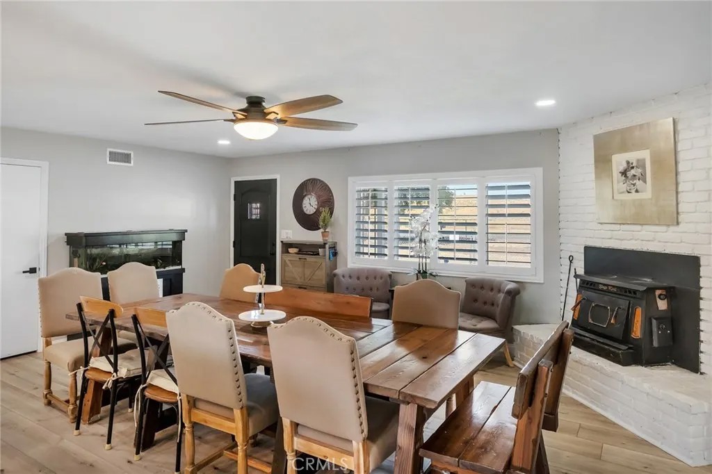 8758 Deep Creek