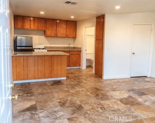 6424 Athol