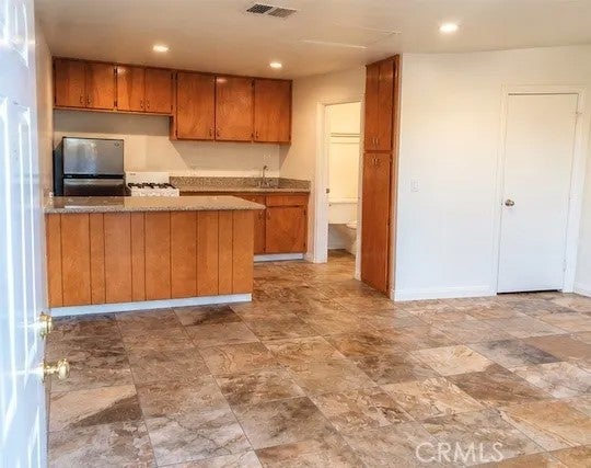 6424 Athol