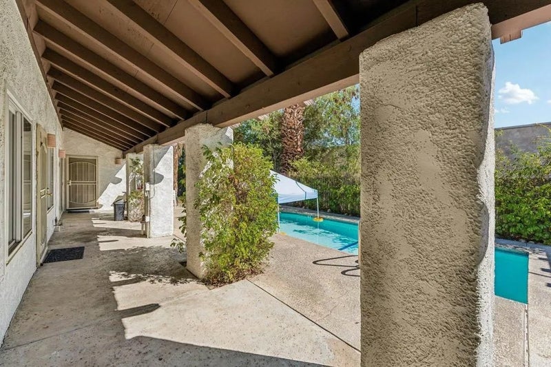 502 S Highland Drive