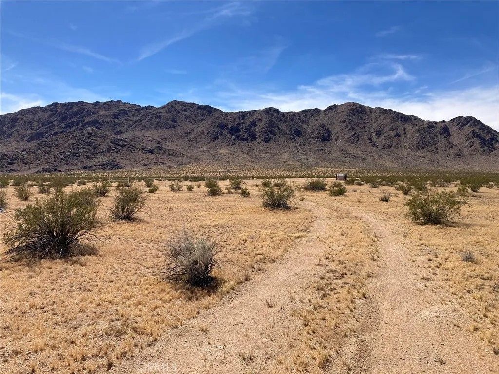 Photo of 0 Barstow Road, Lucerne Valley, CA 92358 (MLS # OC26084246)