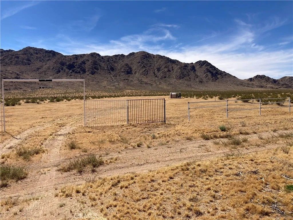 Photo of 0 Barstow Road, Lucerne Valley, CA 92358 (MLS # OC26084246)