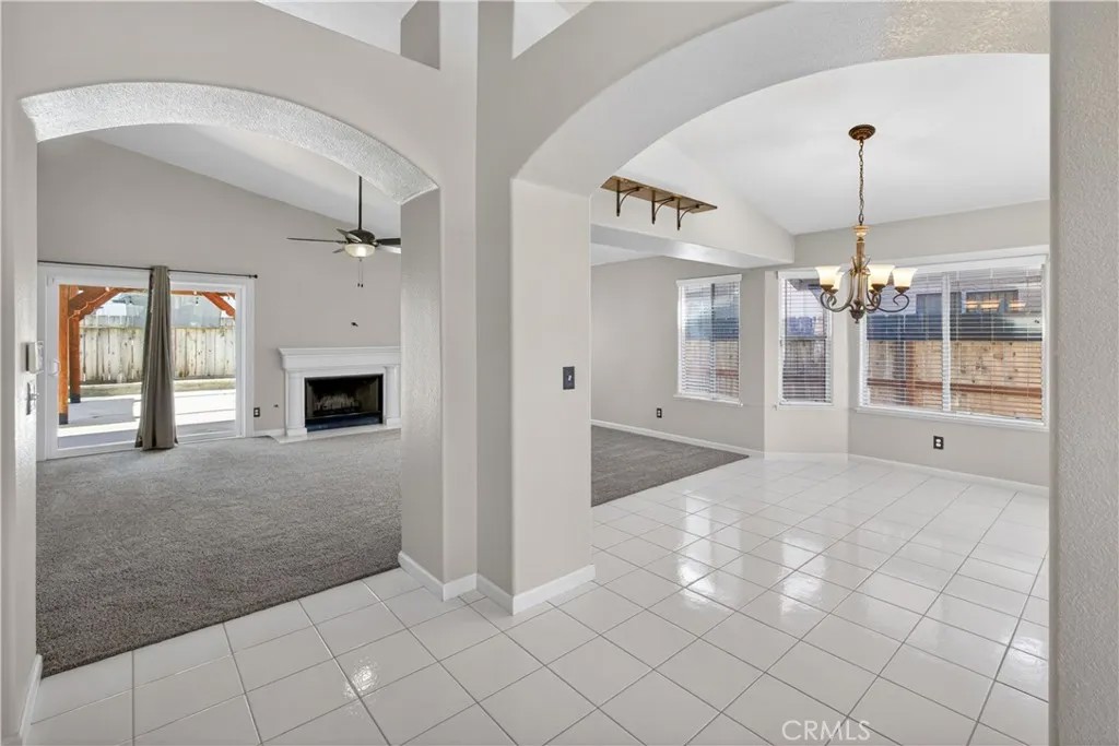 5577 W Paul