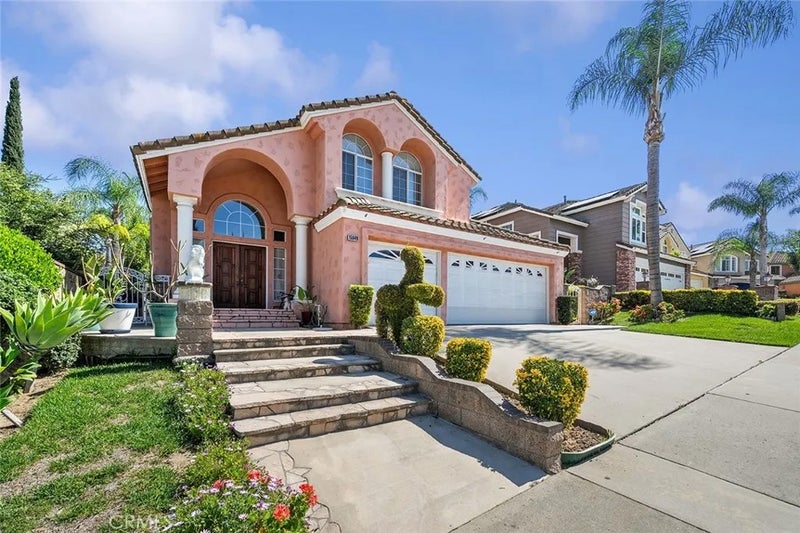 15049 Avenida De Las Flores