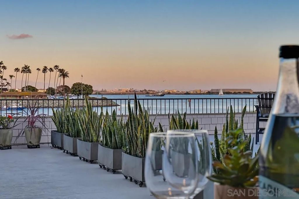 Photo of 404 San Antonio Unit E Ave, San Diego, CA 92106 (MLS # 260009815)