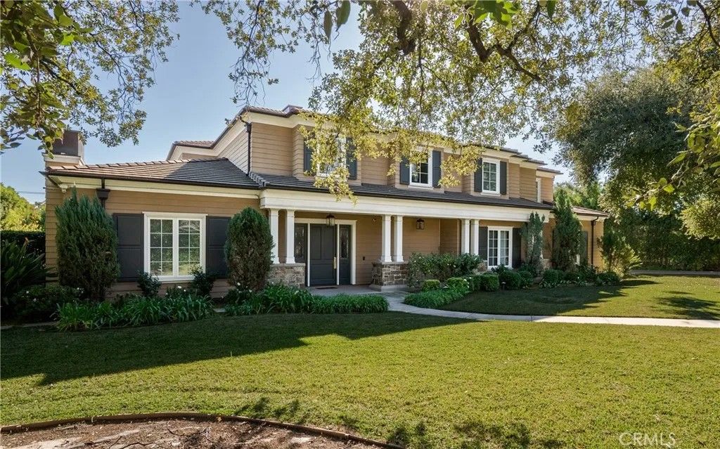 Photo of 450 Arbolada Dr, Arcadia, CA 91006 (MLS # TR26018341)