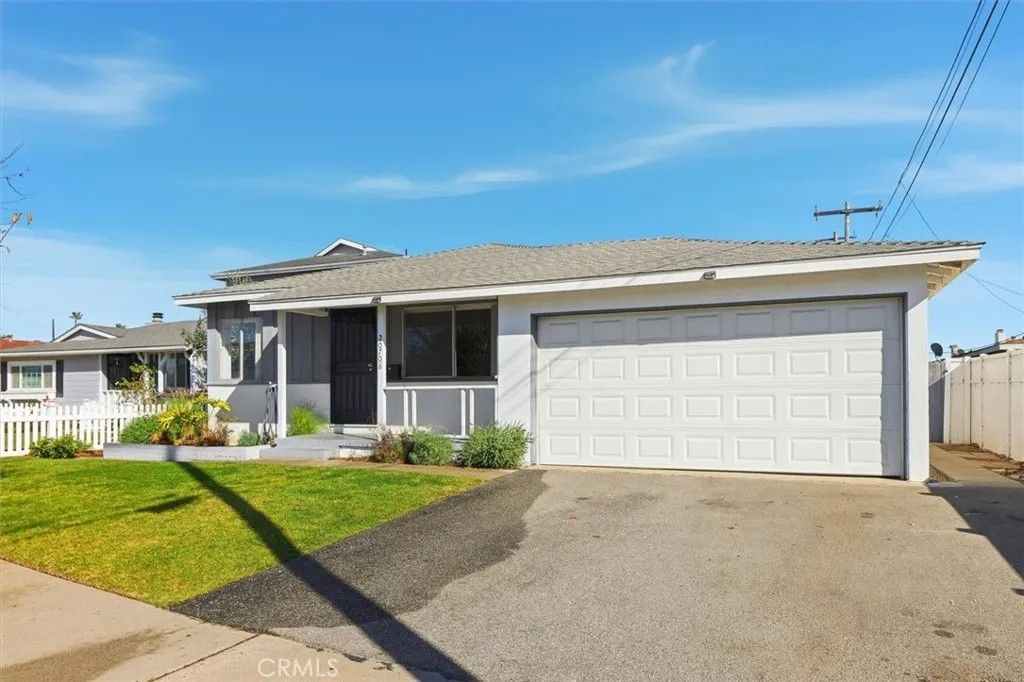 Photo of 20706 Mansel Avenue, Torrance, CA 90503 (MLS # SB26026808)