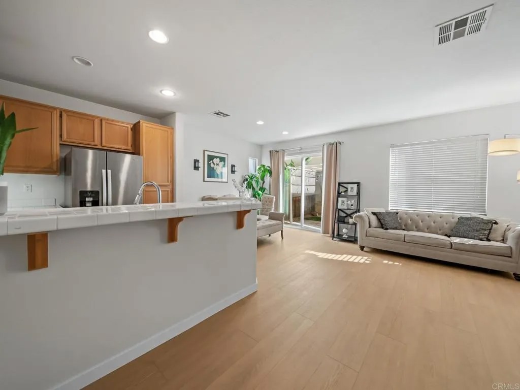 3416 Paseo de Fuentes